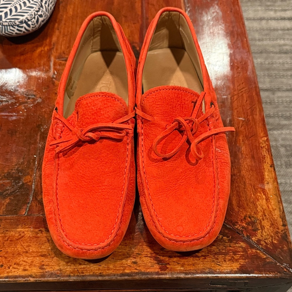 Tod’s Gommino Driving Loafers Men’s 7/8 Red Italian Leather Suede Luxury Shoes